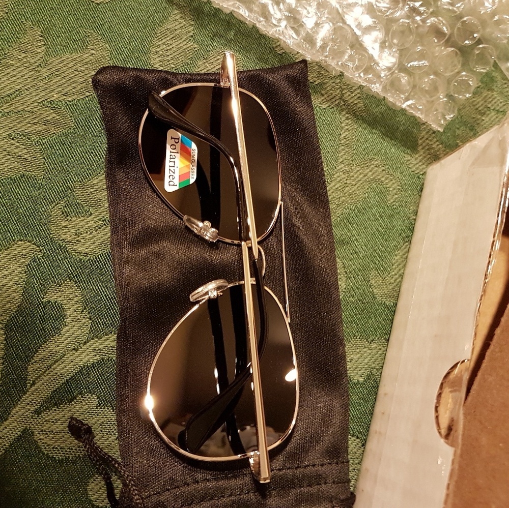 MUST HAVE! Smoky Quartz Polarized Mirrored Aviator - Picture 4 of 5